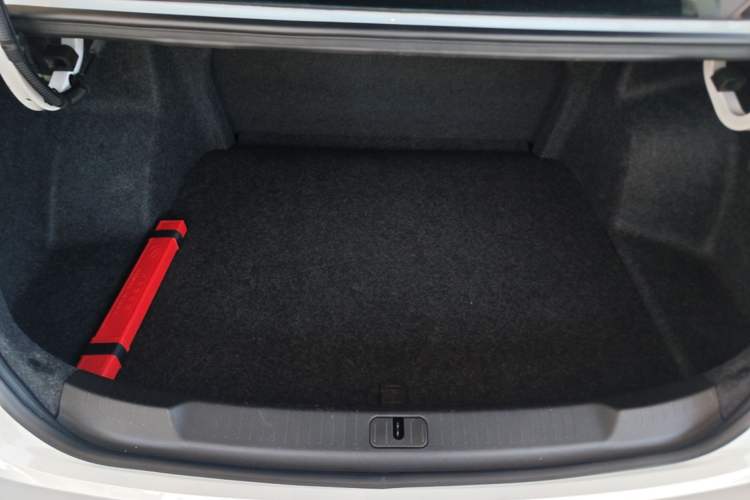 Used Chevrolet Monza 2020 Light Hybrid RS 330T Automatic Comfort Edition Trunk