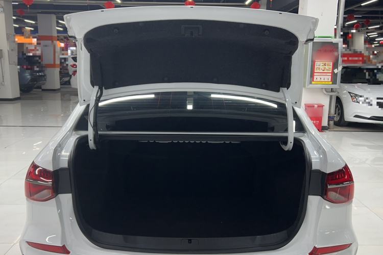 Used Chevrolet Monza 2020 Light Hybrid RS 330T Automatic Comfort Edition Trunk