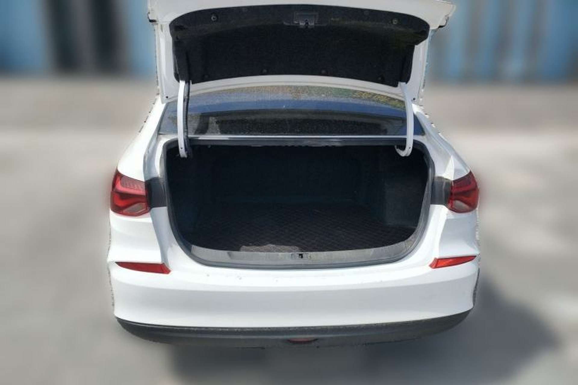 Used Chevrolet Monza 2020 320 Automatic Enjoyment Edition Trunk