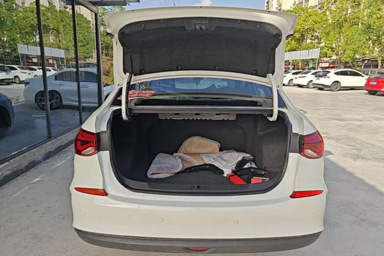 Used Chevrolet Monza 2020 Light Hybrid Redline 320T Dual-Clutch Joyful Edition Trunk