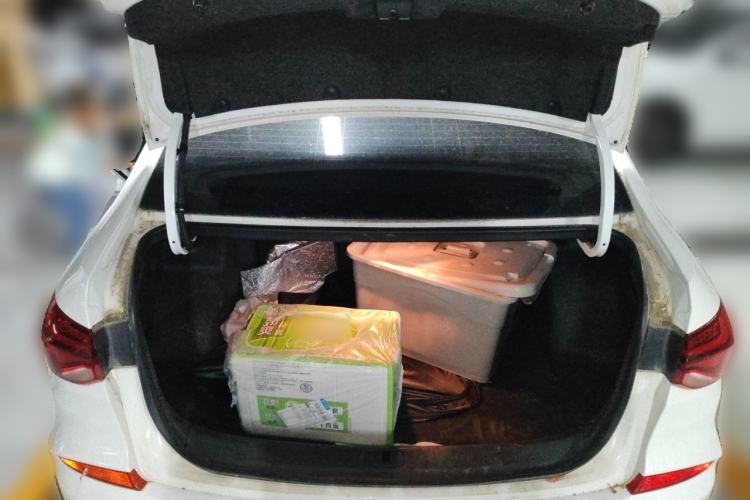 Used Chevrolet Monza 2020 320 Automatic Enjoyment Edition Trunk