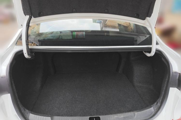 Used Chevrolet Monza 2020 320 Automatic Enjoyment Edition Trunk
