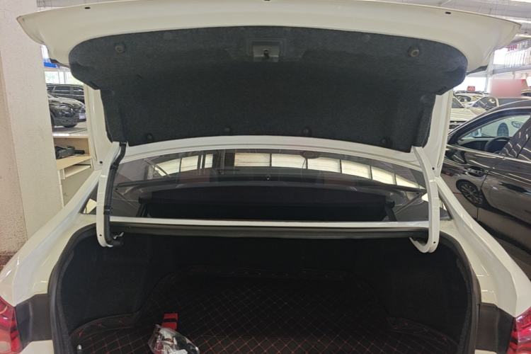 Used Chevrolet Monza 2020 320 Automatic Enjoyment Edition Trunk