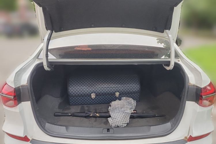 Used Chevrolet Monza 2020 Light Hybrid RS 330T Automatic Comfort Edition Trunk