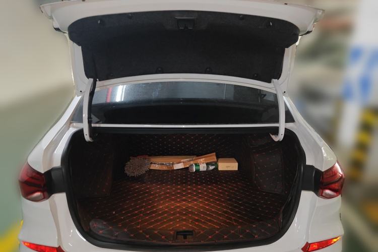 Used Chevrolet Monza 2020 320 Automatic Enjoyment Edition Trunk