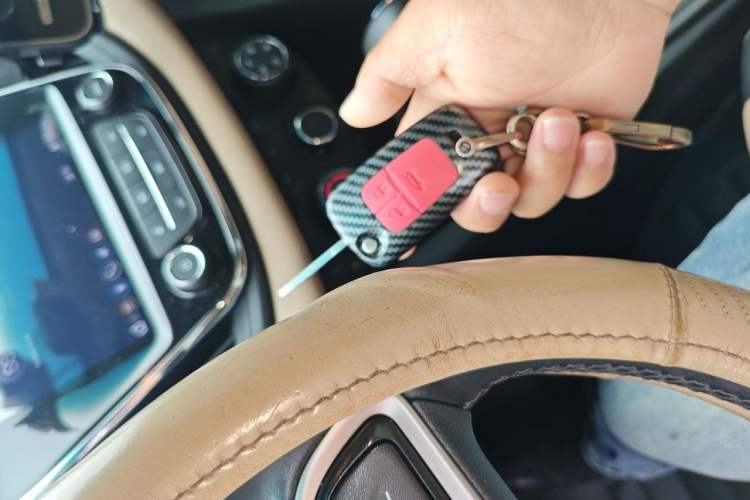 Used Chevrolet Monza 2020 320 Automatic Enjoyment Edition Vehicle Key