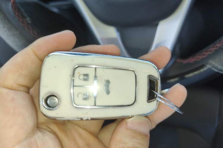 Used Chevrolet Monza 2020 Light Hybrid RS 330T Automatic Comfort Edition Vehicle Key