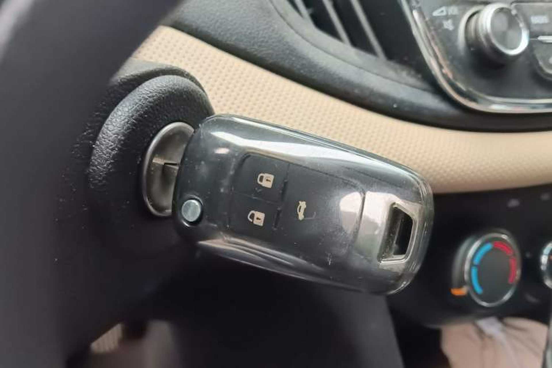 Used Chevrolet Monza 2020 320 Automatic Enjoyment Edition Vehicle Key