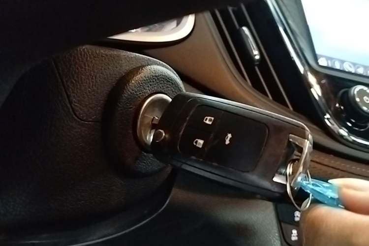 Used Chevrolet Monza 2020 Light Hybrid RS 330T Automatic Comfort Edition Vehicle Key