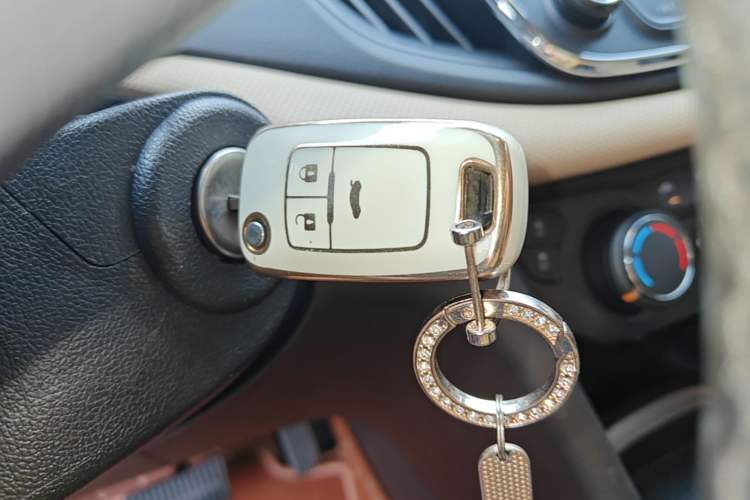 Used Chevrolet Monza 2020 320 Automatic Enjoyment Edition Vehicle Key