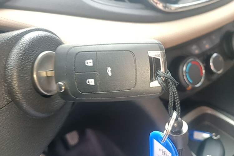 Used Chevrolet Monza 2020 320 Automatic Enjoyment Edition Vehicle Key