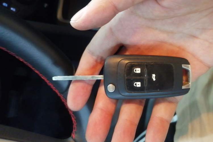 Used Chevrolet Monza 2020 Light Hybrid Redline 320T Dual-Clutch Joyful Edition Vehicle Key
