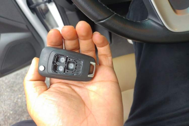 Used Chevrolet Monza 2020 320 Automatic Enjoyment Edition Vehicle Key