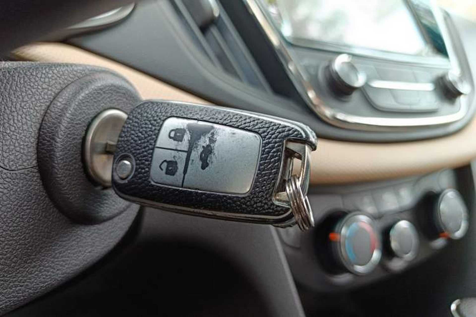 Used Chevrolet Monza 2020 320 Automatic Enjoyment Edition Vehicle Key
