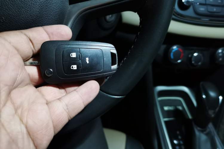 Used Chevrolet Monza 2020 320 Automatic Enjoyment Edition Vehicle Key