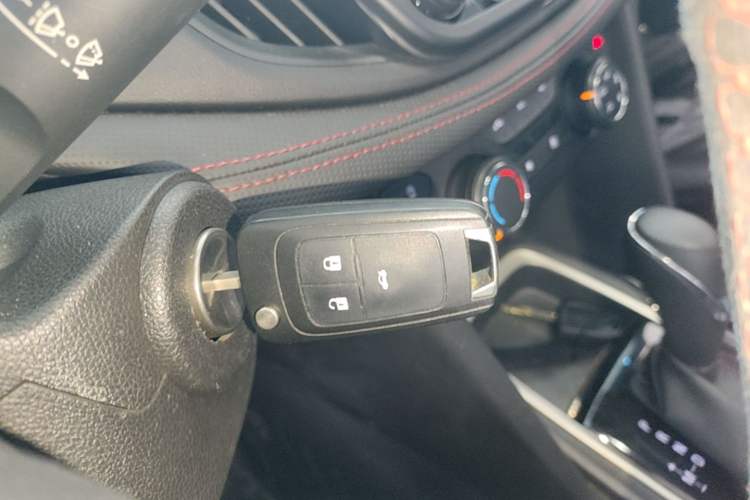 Used Chevrolet Monza 2020 Light Hybrid RS 330T Automatic Comfort Edition Vehicle Key