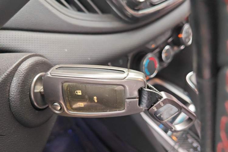 Used Chevrolet Monza 2020 Light Hybrid Redline 320T Dual-Clutch Thrilling Edition Vehicle Key