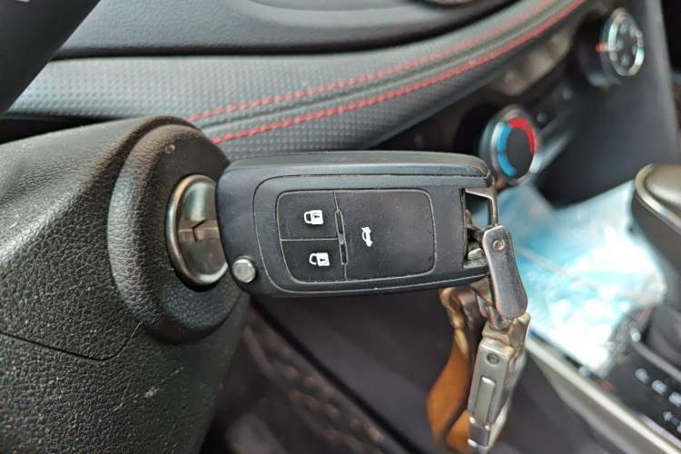 Used Chevrolet Monza 2020 Light Hybrid RS 330T Automatic Thrill Edition Vehicle Key