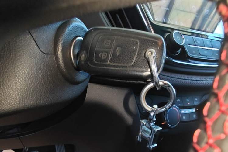 Used Chevrolet Monza 2020 Light Hybrid RS 330T Automatic Comfort Edition Vehicle Key