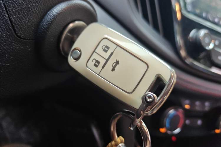Used Chevrolet Monza 2020 Light Hybrid RS 330T Automatic Comfort Edition Vehicle Key