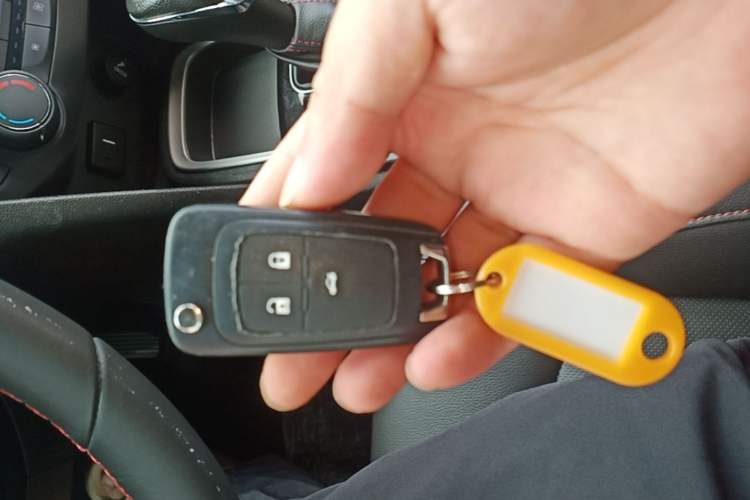 Used Chevrolet Monza 2020 Light Hybrid RS 330T Automatic Comfort Edition Vehicle Key