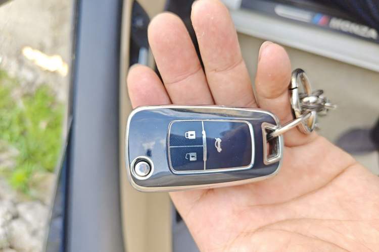 Used Chevrolet Monza 2020 320 Automatic Enjoyment Edition Vehicle Key