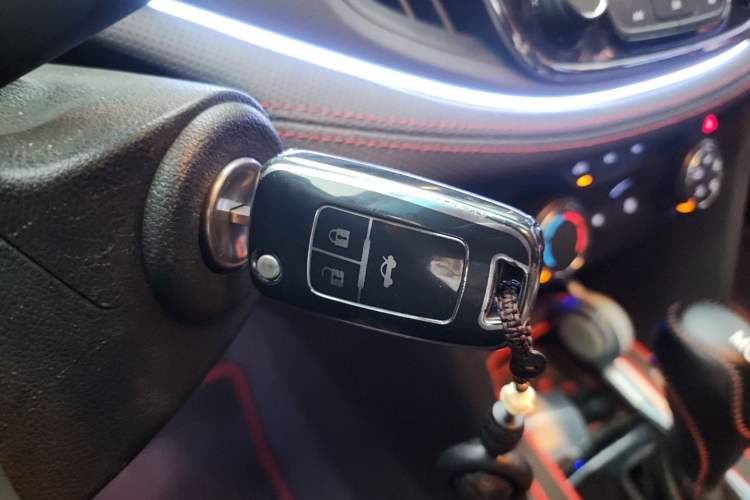 Used Chevrolet Monza 2020 Light Hybrid RS 330T Automatic Comfort Edition Vehicle Key
