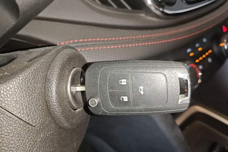 Used Chevrolet Monza 2020 Light Hybrid RS 330T Automatic Comfort Edition Vehicle Key