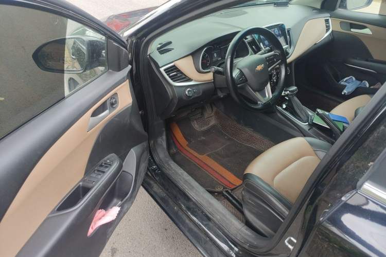 Used Chevrolet Monza 2021 320 Automatic Enjoyment Sunroof Edition Driver Seat