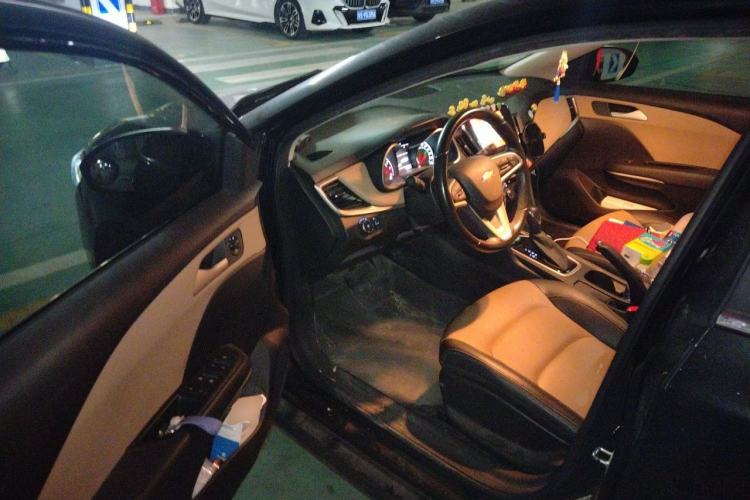 Used Chevrolet Monza 2021 320 Automatic Enjoyment Sunroof Edition Driver Seat