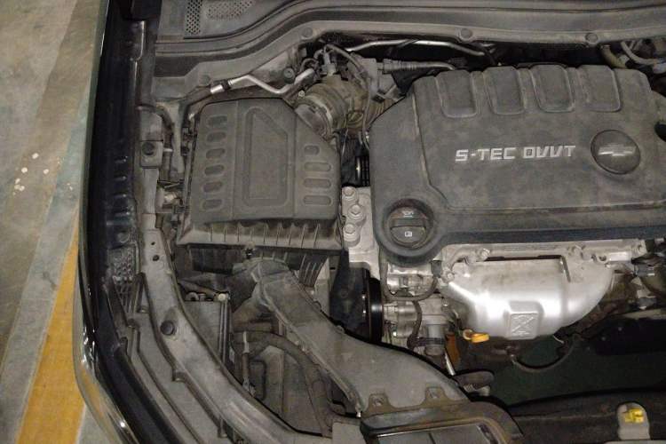 Used Chevrolet Monza 2021 320 Automatic Enjoyment Sunroof Edition Engine Bay Right