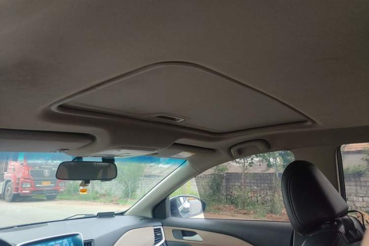 Used Chevrolet Monza 2021 320 Automatic Enjoyment Sunroof Edition Headliner