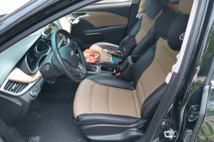 Used Chevrolet Monza 2021 320 Automatic Enjoyment Sunroof Edition Left Front Seat