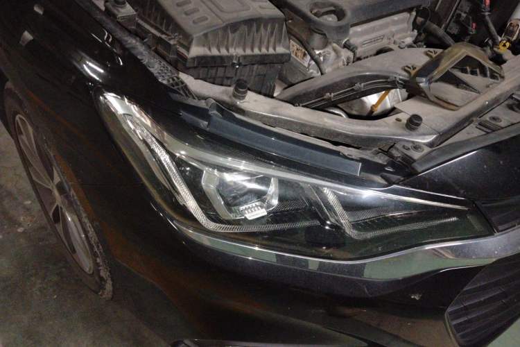 Used Chevrolet Monza 2021 320 Automatic Enjoyment Sunroof Edition Right Front Headlight