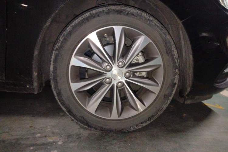 Used Chevrolet Monza 2021 320 Automatic Enjoyment Sunroof Edition Right Front Wheel Hub
