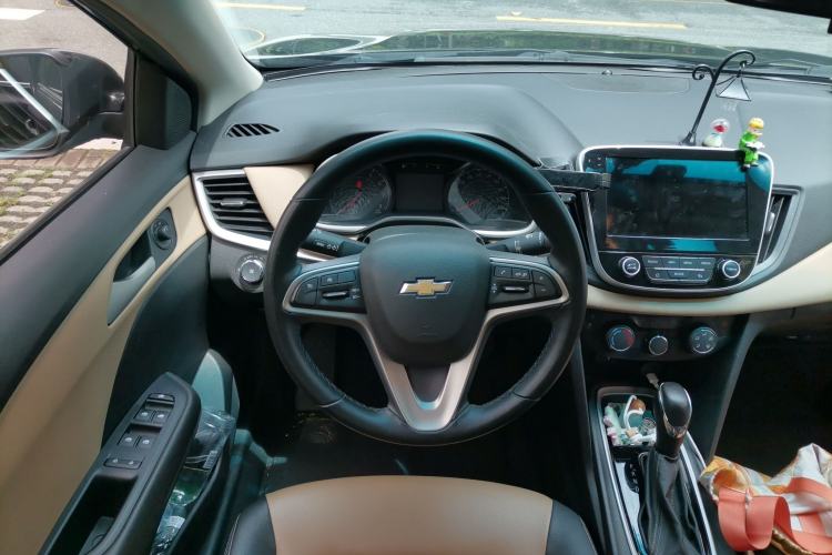 Used Chevrolet Monza 2021 320 Automatic Enjoyment Sunroof Edition Steering Wheel
