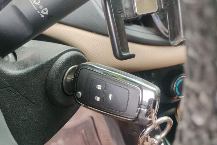 Used Chevrolet Monza 2021 320 Automatic Enjoyment Sunroof Edition Vehicle Key