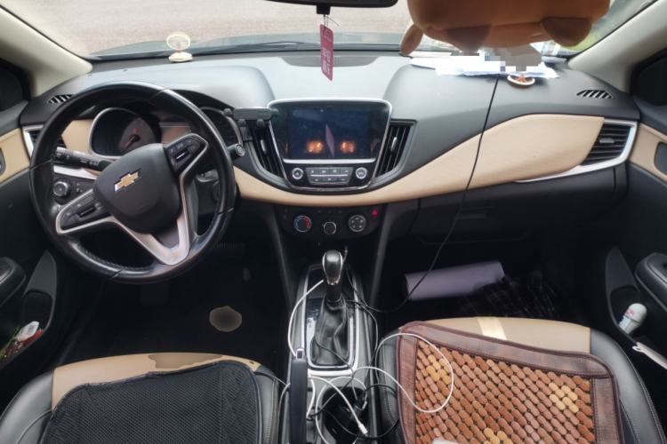 Used Chevrolet Monza 2021 320 Automatic Enjoyment Sunroof Edition Center Console