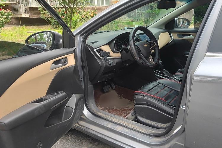 Used Chevrolet Monza 2021 320 Automatic Enjoyment Sunroof Edition Driver Seat