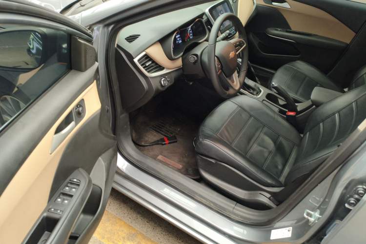Used Chevrolet Monza 2021 320 Automatic Enjoyment Sunroof Edition Driver Seat