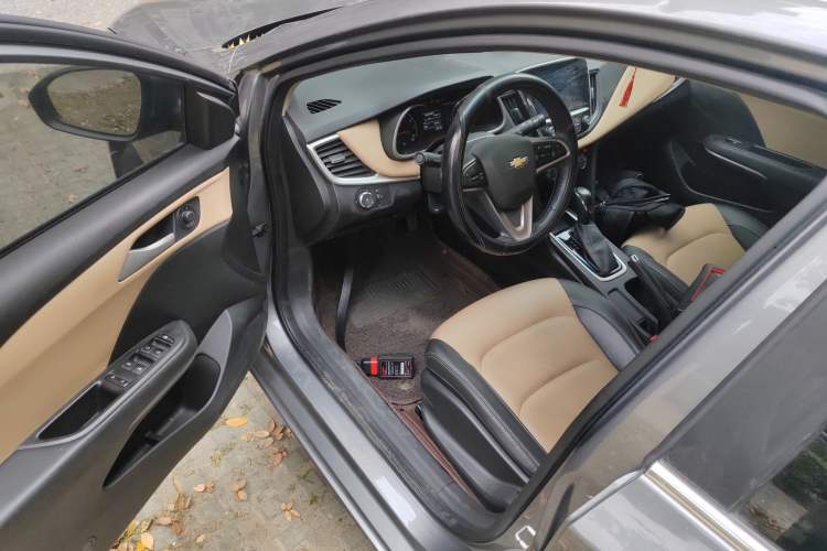 Used Chevrolet Monza 2021 320 Automatic Enjoyment Sunroof Edition Driver Seat