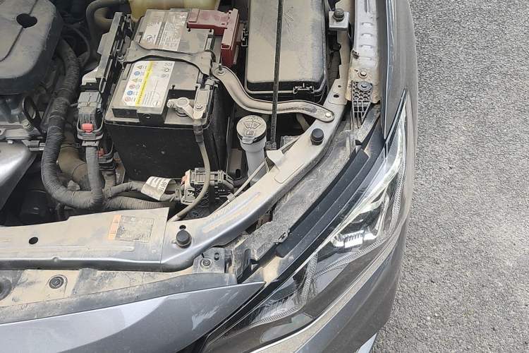 Used Chevrolet Monza 2021 320 Automatic Enjoyment Sunroof Edition Engine Bay Left