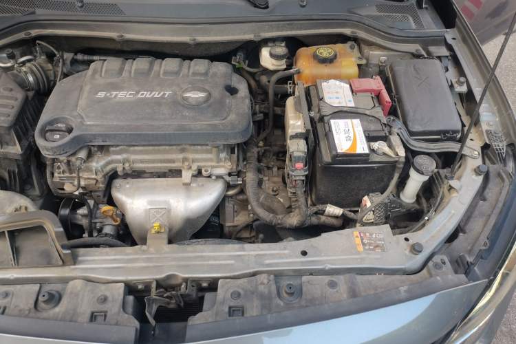 Used Chevrolet Monza 2021 320 Automatic Enjoyment Sunroof Edition Engine Bay Left