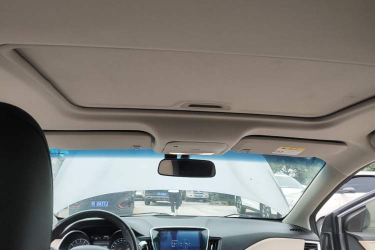 Used Chevrolet Monza 2021 320 Automatic Enjoyment Sunroof Edition Headliner