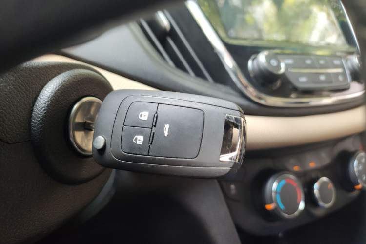 Used Chevrolet Monza 2021 320 Automatic Enjoyment Sunroof Edition Interior 1