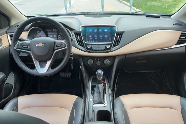 Used Chevrolet Monza 2021 320 Automatic Enjoyment Sunroof Edition Interior 3
