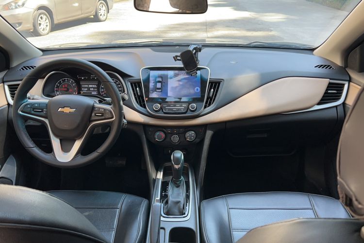 Used Chevrolet Monza 2021 320 Automatic Enjoyment Sunroof Edition Interior 7
