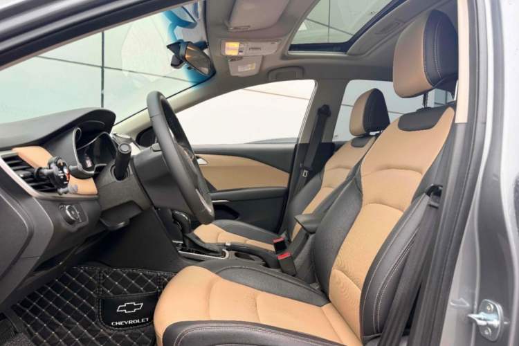 Used Chevrolet Monza 2021 320 Automatic Enjoyment Sunroof Edition Interior 7