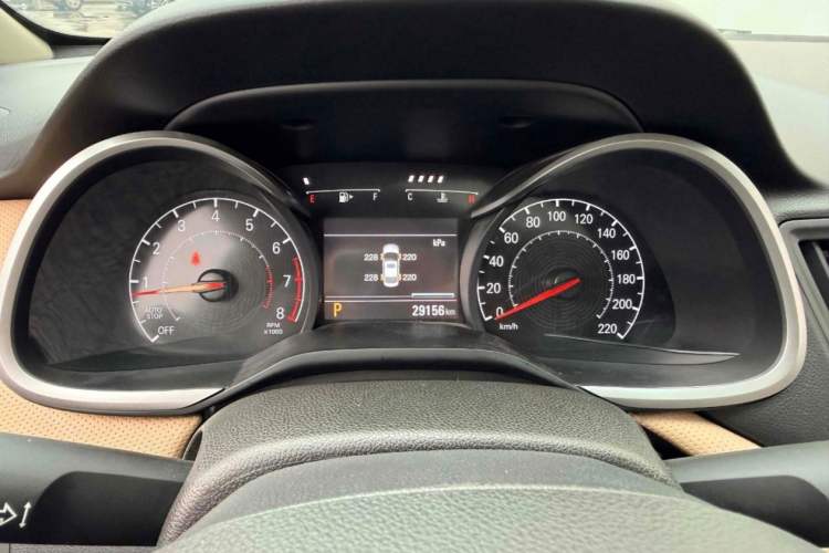 Used Chevrolet Monza 2021 320 Automatic Enjoyment Sunroof Edition Odometer Close Up