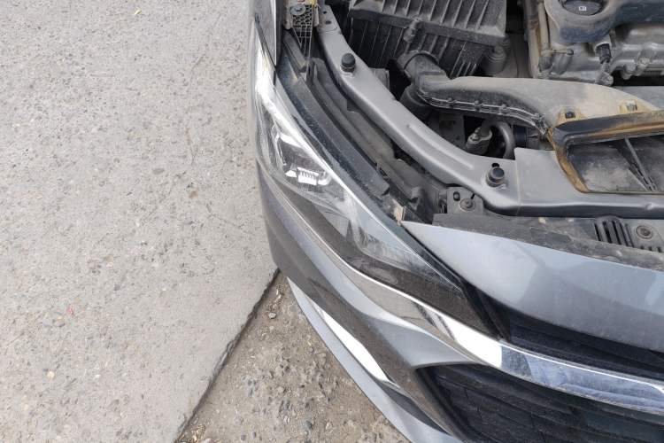 Used Chevrolet Monza 2021 320 Automatic Enjoyment Sunroof Edition Right Front Headlight